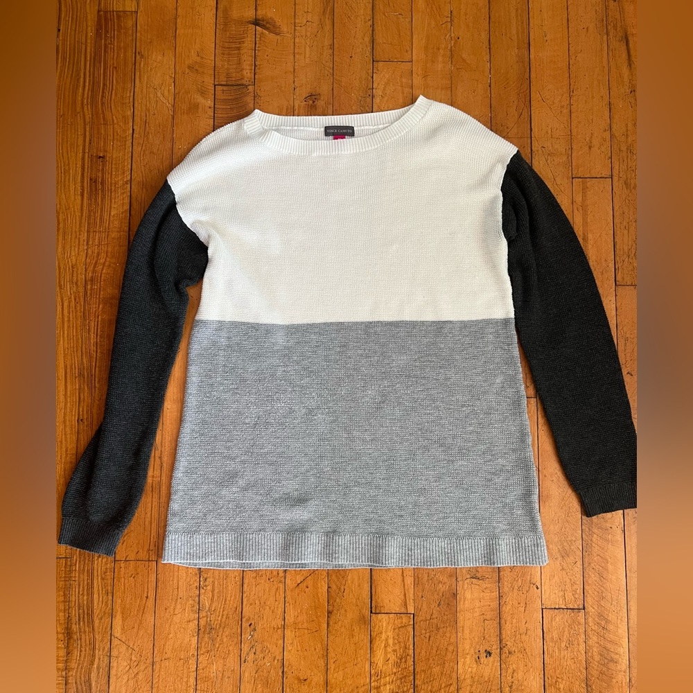 Vince Camuto Cream & Gray Color block Sweater - Size M